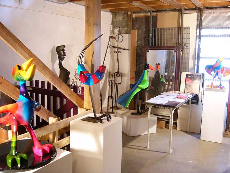 [Sculptures2-display.jpg]
